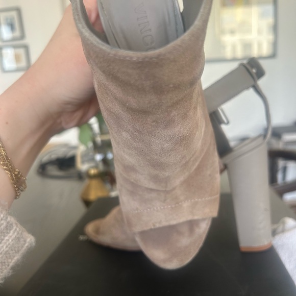 Vince Addison Peep-Toe Bootie Woodsmoke Suede - Picture 7 of 10